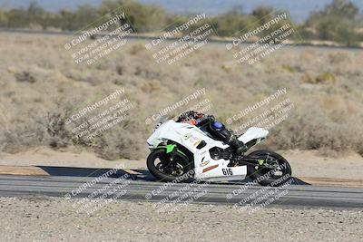 media/Dec-07-2025-CVMA (Sun) [[3e7d2de5dc]]/Race 9-Formula UL Shootout/